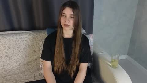 Snapshot of lynnwalker chatting on 03-26-26, 05:29 lynnwalker online show from 03-26-26, 05:29