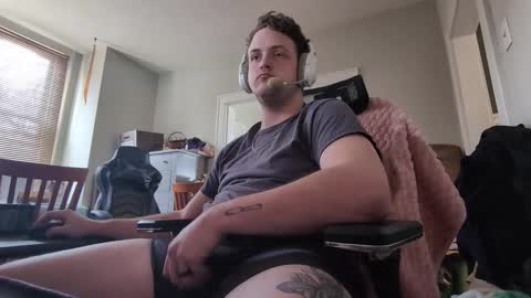 Snapshot of lyntronix chatting on 02-17-26, 05:41 J online show from 02-17-26, 05:41