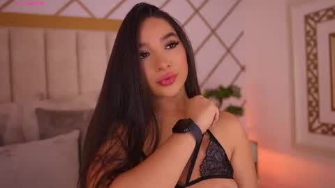 Snapshot of lyrabellini chatting on 07-18-26, 11:03 online show from 07-18-26, 11:03