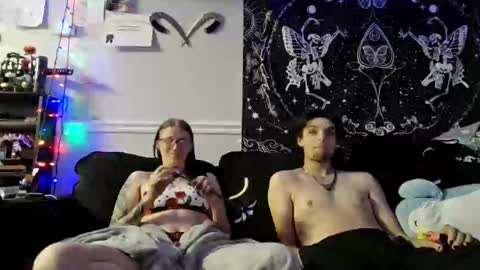 lyss_of online show from 12-16-25, 03:22