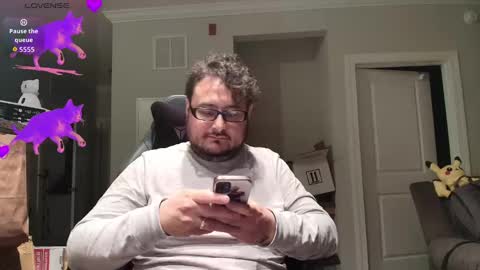 Snapshot of lyxx_2 chatting on 10-28-25, 01:31 lyxx_2 online show from 10-28-25, 01:31