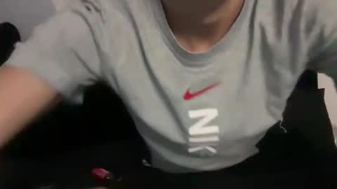 Snapshot of lz_britboy chatting on 10-20-25, 01:33 NEW Leo lz britboy online show from 10-20-25, 01:33