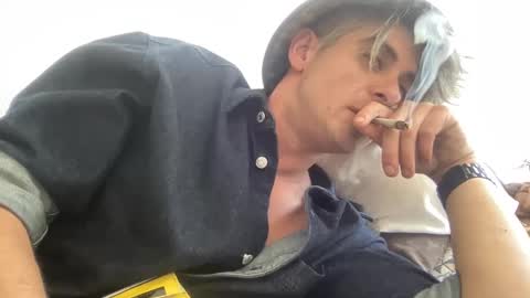 Snapshot of m00nshine710 chatting on 10-06-25, 04:37 M00nshine710 online show from 10-06-25, 04:37