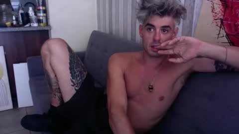 Snapshot of m00nshine710 chatting on 12-19-25, 06:37 M00nshine710 online show from 12-19-25, 06:37