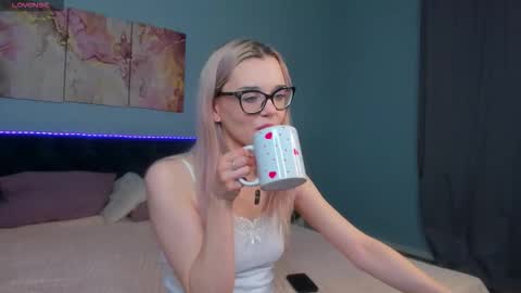 Mimi GTM1 0200am-0945am Mon Tue Wed Thu Fri online show from 03-04-26, 01:11