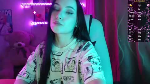 Snapshot of m_e_l_i_s_s_a_ chatting on 07-02-26, 03:23 Melissa online show from 07-02-26, 03:23
