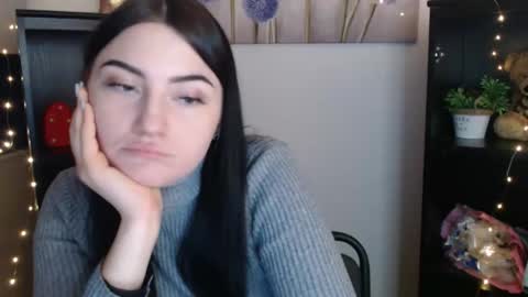 Snapshot of m_i_k_i_ chatting on 01-19-26, 02:21 m_i_k_i_ online show from 01-19-26, 02:21