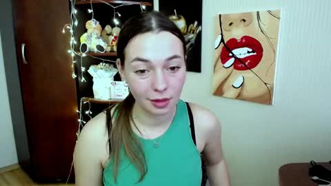 Vikki online show from 03-08-25, 01:25