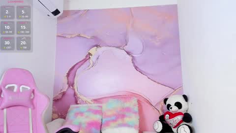 Snapshot of maariangel chatting on 12-30-24, 11:06 Mariangel online show from 12-30-24, 11:06