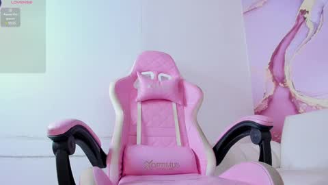 Snapshot of maariangel chatting on 01-14-25, 11:27 Mariangel online show from 01-14-25, 11:27