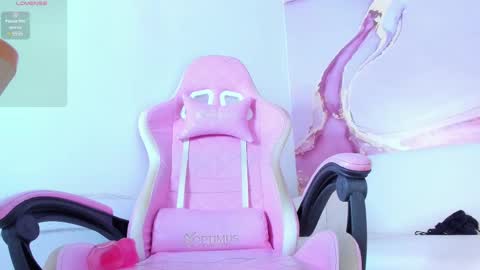 Snapshot of maariangel chatting on 03-04-25, 11:00 Mariangel online show from 03-04-25, 11:00