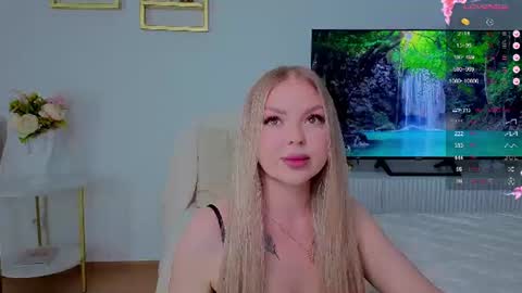Snapshot of maarym chatting on 07-07-26, 05:28 Mary online show from 07-07-26, 05:28