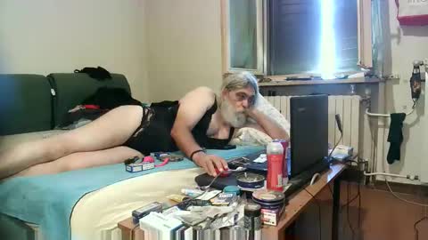 Snapshot of maax1970to chatting on 09-11-25, 10:37 maax1970 online show from 09-11-25, 10:37