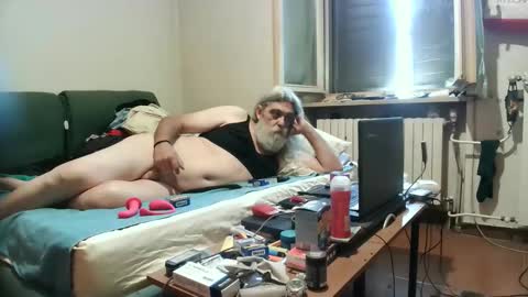 Snapshot of maax1970to chatting on 09-13-25, 09:53 maax1970 online show from 09-13-25, 09:53