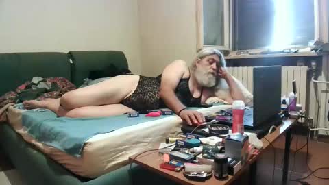 Snapshot of maax1970to chatting on 09-21-25, 01:24 maax1970 online show from 09-21-25, 01:24