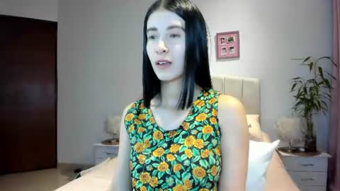 Macarena online show from 06-24-26, 02:21
