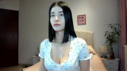 Macarena online show from 06-29-26, 03:02