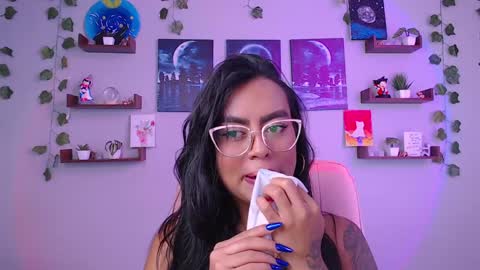 Macey Elliot Modelo Independiente online show from 02-07-25, 04:24