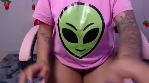 Macey Elliot Modelo Independiente online show from 02-16-25, 12:32