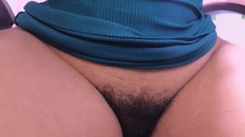 Snapshot of macey_hairy chatting on 12-01-25, 09:42 Macey Elliot Modelo Independiente online show from 12-01-25, 09:42