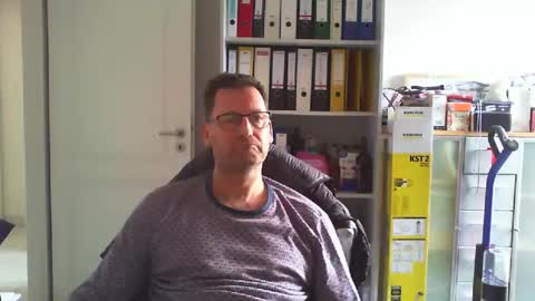 macfly67 online show from 03-30-26, 02:18