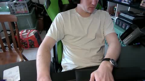 macgargan69 online show from 03-21-26, 05:05