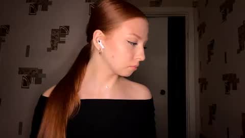 Snapshot of machelleunderdahl chatting on 06-28-26, 10:16 Nicole online show from 06-28-26, 10:16