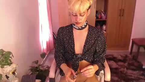 Snapshot of machissex chatting on 12-19-24, 08:02 machissex online show from 12-19-24, 08:02