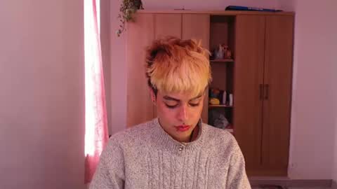 Snapshot of machissex chatting on 01-02-25, 03:29 machissex online show from 01-02-25, 03:29