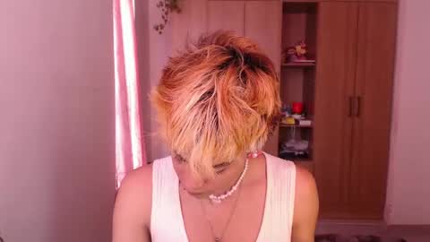 Snapshot of machissex chatting on 01-10-25, 02:34 machissex online show from 01-10-25, 02:34