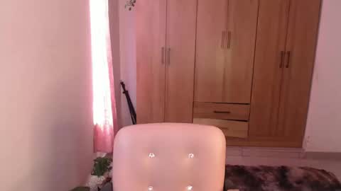 Snapshot of machissex chatting on 02-03-25, 07:00 machissex online show from 02-03-25, 07:00