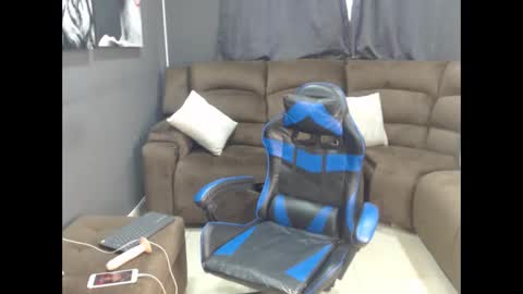 Snapshot of machissex chatting on 09-23-25, 11:24 machissex online show from 09-23-25, 11:24