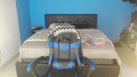 Snapshot of machissex chatting on 10-26-25, 12:44 machissex online show from 10-26-25, 12:44