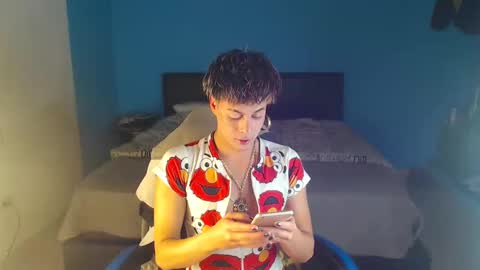 Snapshot of machissex chatting on 10-29-25, 01:30 machissex online show from 10-29-25, 01:30