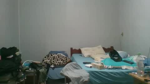 Snapshot of machoalex chatting on 12-22-24, 10:25 MACHOLIVRE online show from 12-22-24, 10:25