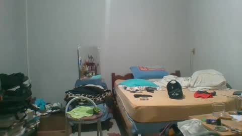 Snapshot of machoalex chatting on 01-01-25, 08:35 MACHOLIVRE online show from 01-01-25, 08:35