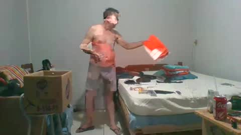 Snapshot of machoalex chatting on 01-30-25, 10:19 MACHOLIVRE online show from 01-30-25, 10:19