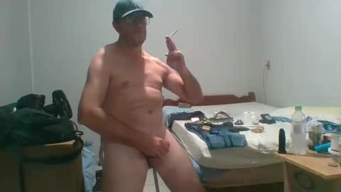 Snapshot of machoalex chatting on 02-09-25, 08:33 MACHOLIVRE online show from 02-09-25, 08:33