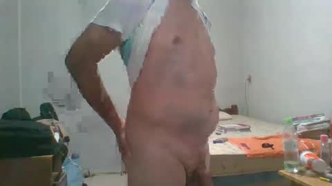 Snapshot of machoalex chatting on 02-21-25, 08:51 MACHOLIVRE online show from 02-21-25, 08:51