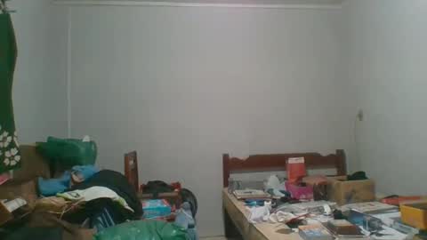 Snapshot of machoalex chatting on 02-23-25, 12:27 MACHOLIVRE online show from 02-23-25, 12:27