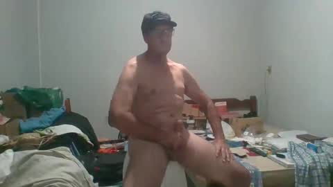 Snapshot of machoalex chatting on 03-01-25, 10:34 MACHOLIVRE online show from 03-01-25, 10:34