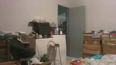 Snapshot of machoalex chatting on 09-25-25, 02:37 MACHOLIVRE online show from 09-25-25, 02:37