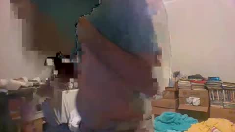 Snapshot of machoalex chatting on 10-27-25, 06:17 MACHOLIVRE online show from 10-27-25, 06:17