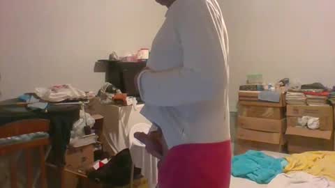 Snapshot of machoalex chatting on 11-10-25, 04:55 MACHOLIVRE online show from 11-10-25, 04:55