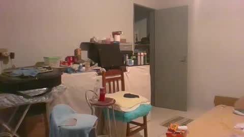 Snapshot of machoalex chatting on 12-01-25, 07:46 MACHOLIVRE online show from 12-01-25, 07:46