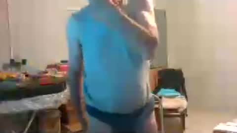 Snapshot of machoalex chatting on 06-13-26, 08:45 MACHOLIVRE online show from 06-13-26, 08:45