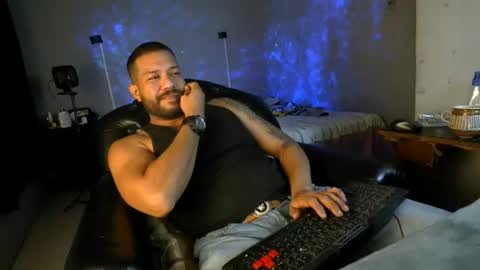 Snapshot of machohandsome chatting on 06-30-26, 08:59 Javier papichulo master how do you want online show from 06-30-26, 08:59