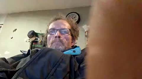 mackdog1369 online show from 02-17-25, 07:58