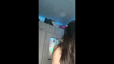 Snapshot of mackenzie_girls chatting on 02-14-26, 04:09 Linda Cataleya - funny weed money online show from 02-14-26, 04:09