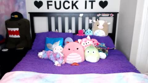 Snapshot of mackenziewolfe chatting on 12-02-25, 04:51 Mackenzie Wolfe online show from 12-02-25, 04:51